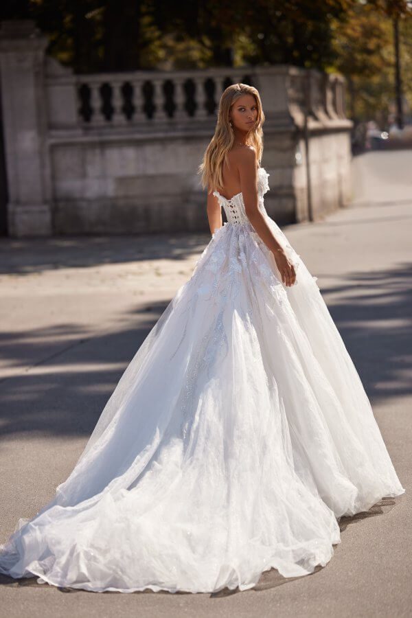 Milla_Nova_Stars_in_White_2023_Dalila_3 Colectia Milla Nova Stars In White, Rochie de mireasa Dalila